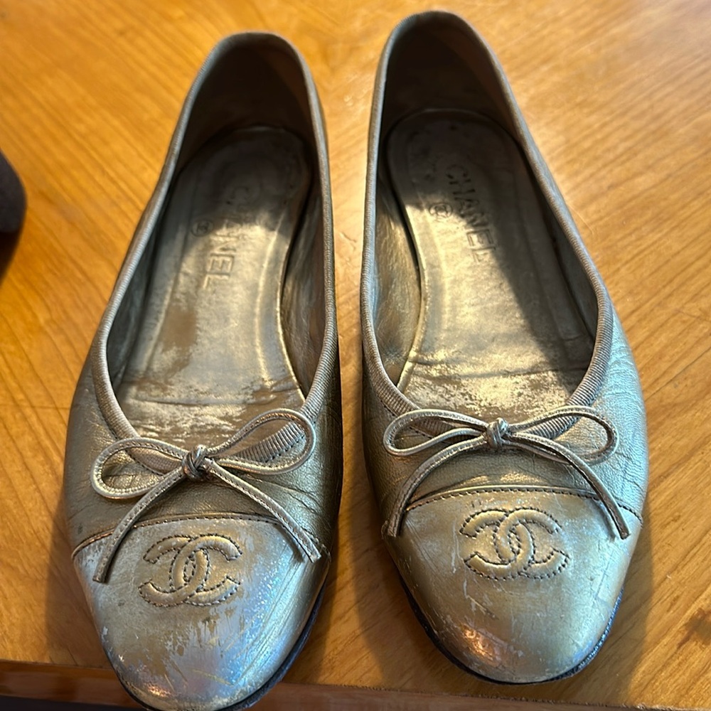 Chanel gold flats